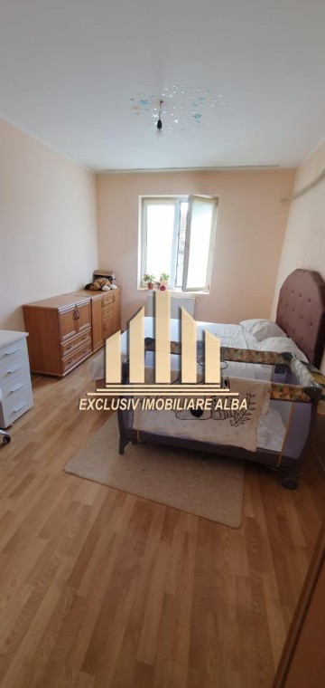 apartament-3-camere-cu-scara-interioara-in-cetate-3