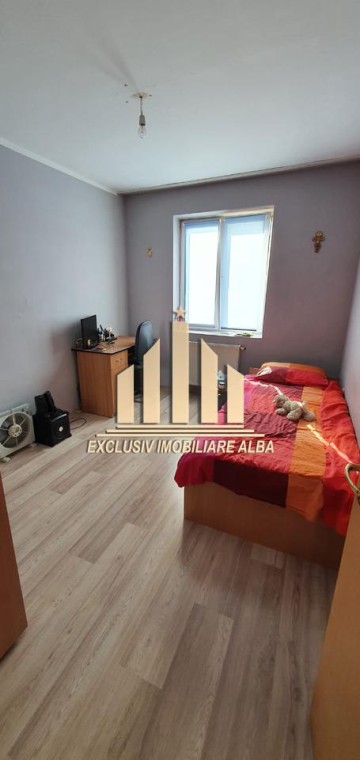 apartament-3-camere-cu-scara-interioara-in-cetate-2