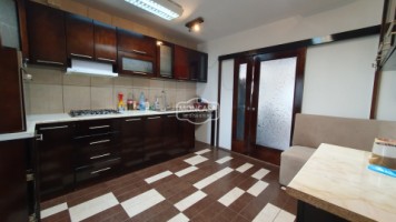 apartament-5-camere-pe-2-nivele-zona-ultracentrala-piata-mareetaj-3-2