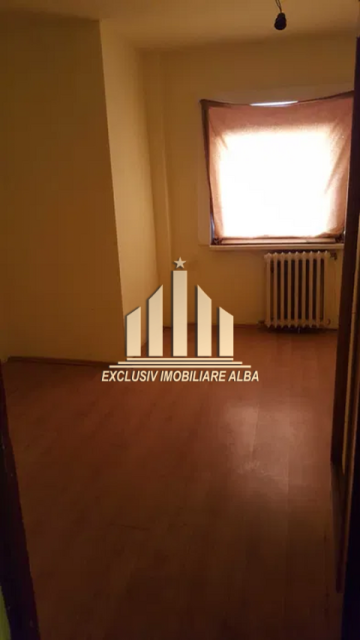 apartament-cu-4-camere-de-vanzare-zona-industriala-3