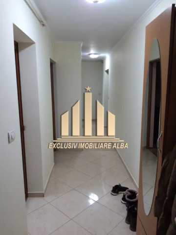 apartament-cu-4-camere-decomandate-ampoi-3