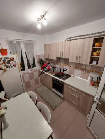 apartament-3-camere-decomandat-podu-ros-splai-bahlui