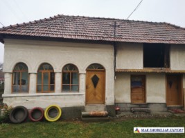 casa-4-camere-2-spatii-comerciale-de-vanzare-in-schitu-golesti-arges-ideala-pentru-locuinta-si-afaceri-7