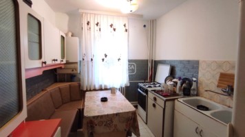 apartament-2-camere-zona-capat-1-etaj-2-mobilat-si-utilat