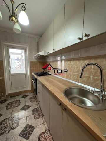 inchiriere-apartament-cu-2-camere-decomandat-in-zona-palas-3