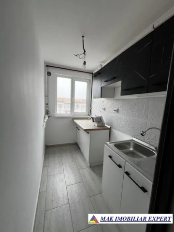 gasca-zurli-apartament-2-camere-cf2-et-44-campulung-4