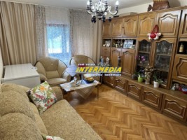 apartament-2-camere-decomandat-de-vanzare-in-cetate-etaj-1-finisat-mobilat-6