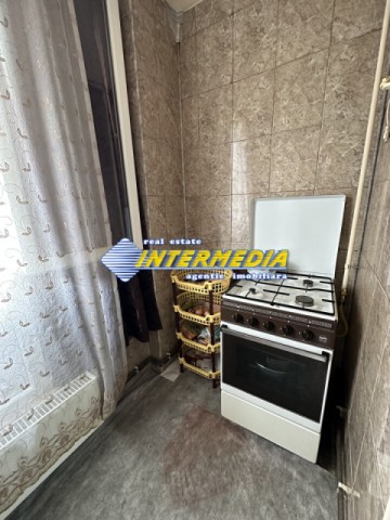 apartament-2-camere-decomandat-de-vanzare-in-cetate-etaj-1-finisat-mobilat-8