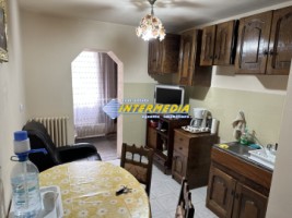 apartament-2-camere-decomandat-de-vanzare-in-cetate-etaj-1-finisat-mobilat-9