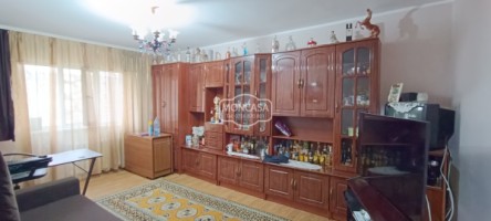 apartament-2-camere-zona-scoala-17-etaj-3-decomandat