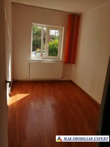 apartament-3-camere-cf-1-et-p4-campulung-1