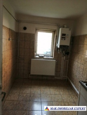 apartament-3-camere-cf-1-et-p4-campulung-5