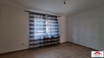 casa-cu-etaj-zona-14-mai-id-22818-3