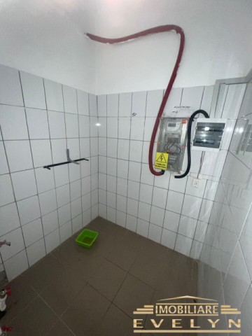 de-vanzare-spatiu-comercial-zona-imparat-traian-la-2-min-de-mall-pret-84000-euro-negociabil-5