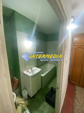 apartament-2-camere-decomandat-de-vanzare-etaj-intermedia-in-alba-iulia-zona-mall-3