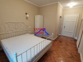 inchiriez-apartament-3-camere-de-lux-la-vila-zona-parc-sub-arini-6