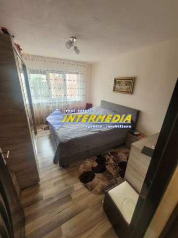 apartament-cu-2-camere-decomandat-de-vanzare-in-alba-iulia-zonacetate-bulevard-etaj-intermedia-mobilat