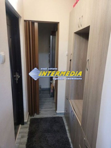 apartament-cu-2-camere-decomandat-de-vanzare-in-alba-iulia-zonacetate-bulevard-etaj-intermedia-mobilat-3