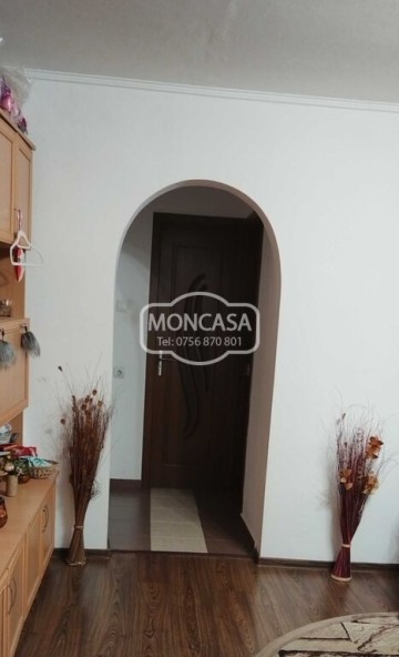 apartament-2-camere-zona-curcubeului-parter-semidecomandat-4