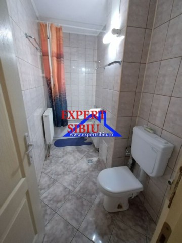 vand-apartament-3-camere-decomandatzona-vasile-aaron-8