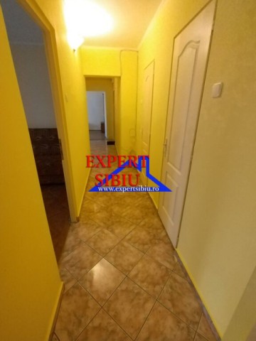 vand-apartament-3-camere-decomandatzona-vasile-aaron-10