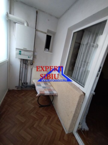 vand-apartament-3-camere-decomandatzona-vasile-aaron-12