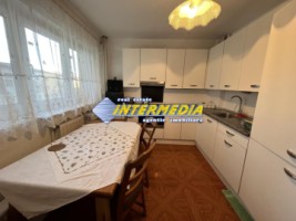 apartament-cu-4-camere-de-inchiriat-etaj-1-in-alba-iulia-cetate-bulevard-13