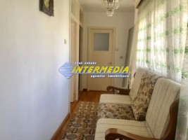 apartament-cu-4-camere-de-inchiriat-etaj-1-in-alba-iulia-cetate-bulevard-8