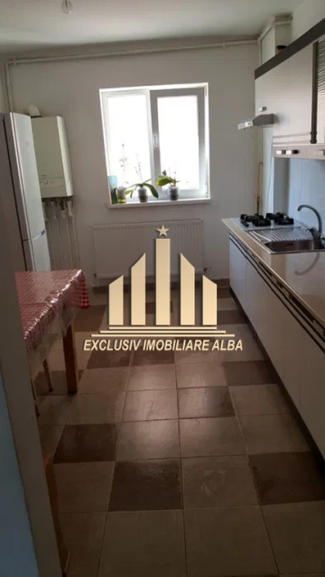 apartament-cu-3-camere-de-inchiriat-cetate