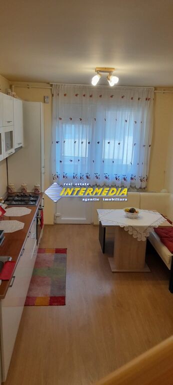 apartament-2-camere-cu-mansarda-decomandat-mobilat-si-utilat-de-vanzare-alba-iulia-centru-8