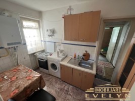 de-vanzare-apartament-4-camere-etaj-3-zona-bld-mihai-eminescu-stadion-pret-68000-euro-4