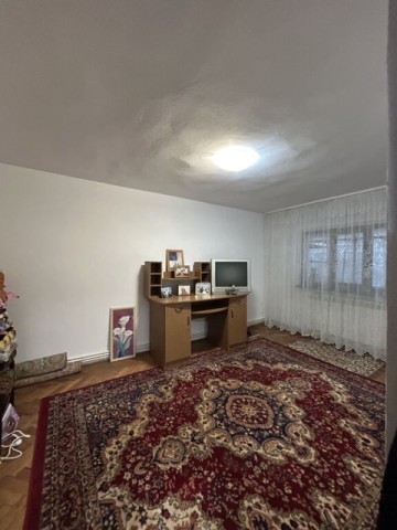 apartament-3-camere-decomandat-de-vanzare-pret-60000-3