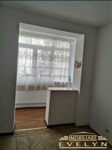 apartament-3-camere-de-vanzare-zona-unirii-etaj-1