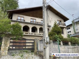 vila-stil-cabana-montana-5-camere-teren-1500-mp-de-vanzare-in-centru-campulung-muscel-arges
