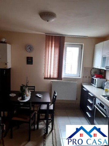 apartament-3-camere-in-cetate-zona-mercur-et3-1