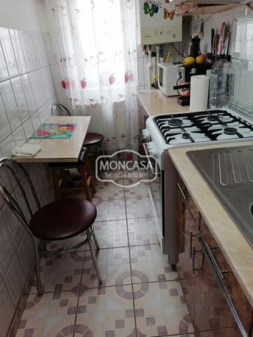 apartament-2-camere-zona-primaverii-scoala-12-etaj-4-cu-sarpanta-5