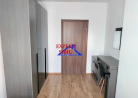 inchiriez-apartament-3-camere-recent-renovat-zona-calea-surii-mici-4