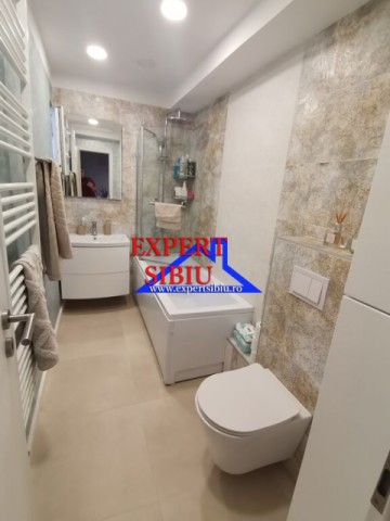 vand-apartament-4-camere-decomandatrecent-renovatzona-vasile-aaron-10