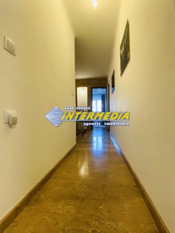 apartament-cu-3-camere-de-inchiriat-in-alba-iulia-zona-centrala-mobilat-si-utilat-2