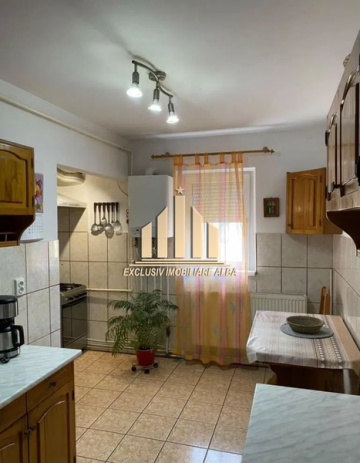 apartament-3-camere-cetate-str-toporasilor-3