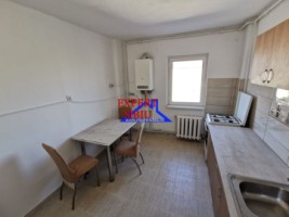 inchiriez-apartament-3-camere-decomandat-renovat-zona-calea-dumbravii-6