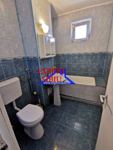 inchiriez-apartament-3-camere-decomandat-renovat-zona-calea-dumbravii-8