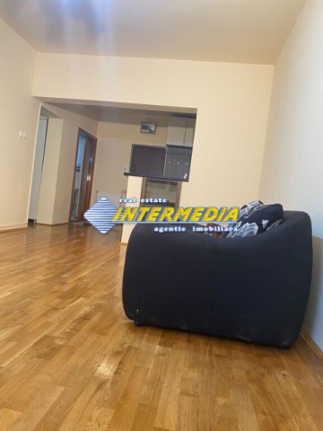 apartament-cu-3-camere-decomandat-de-inchiriat-alba-iulia-zona-cetate-3