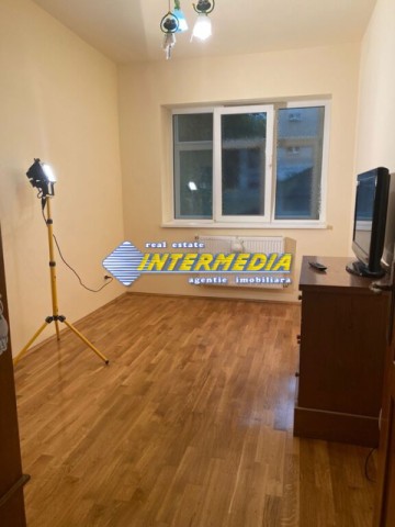 apartament-cu-3-camere-decomandat-de-inchiriat-alba-iulia-zona-cetate-12