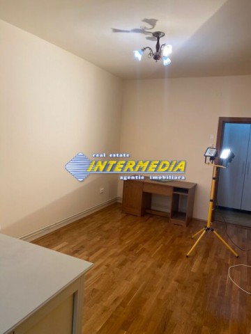 apartament-cu-3-camere-decomandat-de-inchiriat-alba-iulia-zona-cetate-10