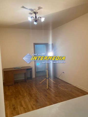 apartament-cu-3-camere-decomandat-de-inchiriat-alba-iulia-zona-cetate-13