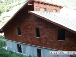 vila-tip-pensiune-la-rosu-cu-10-camere-si-teren-de-1055-mp-in-dambovicioara-oportunitate-de-investitie-turistica-30