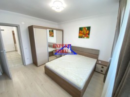 vand-apartament-3-camere-recent-renovat-zona-calea-surii-mici-2