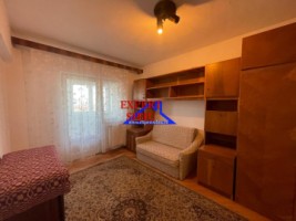 vand-apartament-3-camere-decomandatzona-ciresica-4