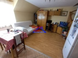 vand-apartament-2-camere-la-mansarda-zona-strand-1